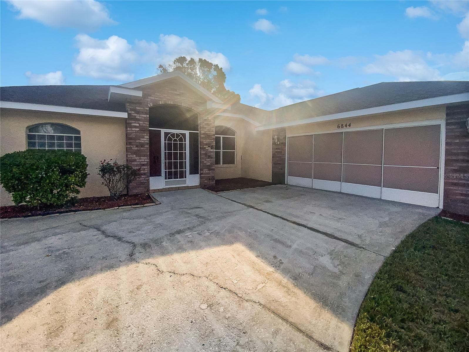 Photo of 6844 NORTHLAKE DR